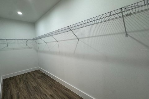 Casa en venta en Deltona, Florida, 4 dormitorios, 172.52 m2 № 1885317 - foto 9