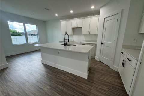 Casa en venta en Deltona, Florida, 4 dormitorios, 172.52 m2 № 1885317 - foto 3
