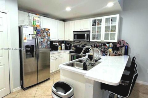 Adosado en venta en Cutler Bay, Florida, 3 dormitorios, 128.48 m2 № 1939011 - foto 5