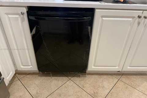 Adosado en venta en Cutler Bay, Florida, 3 dormitorios, 128.48 m2 № 1939011 - foto 7