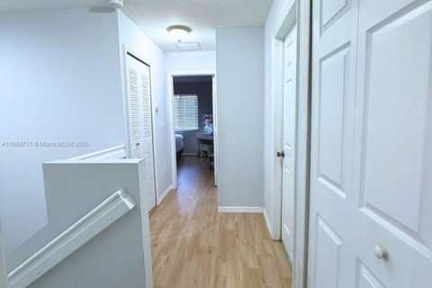 Adosado en venta en Cutler Bay, Florida, 3 dormitorios, 128.48 m2 № 1939011 - foto 22