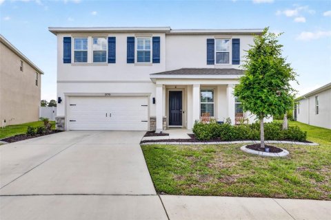 House in Dade City, Florida 5 bedrooms, 272.58 sq.m. № 2349480 - photo 2