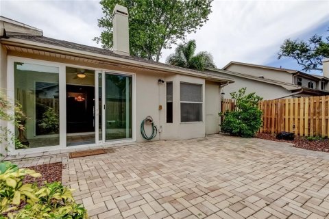 House in Clearwater, Florida 2 bedrooms, 128.39 sq.m. № 1899776 - photo 12