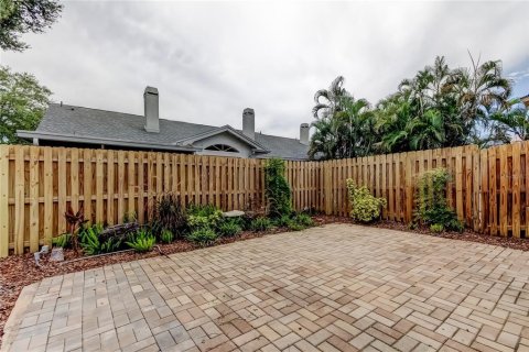 House in Clearwater, Florida 2 bedrooms, 128.39 sq.m. № 1899776 - photo 13