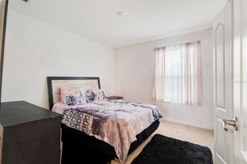 House in Tampa, Florida 5 bedrooms, 215.53 sq.m. № 2409999 - photo 21