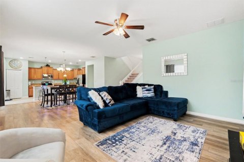 House in Tampa, Florida 5 bedrooms, 215.53 sq.m. № 2409999 - photo 6