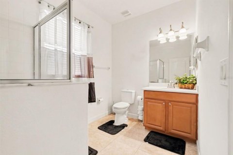 House in Tampa, Florida 5 bedrooms, 215.53 sq.m. № 2409999 - photo 15
