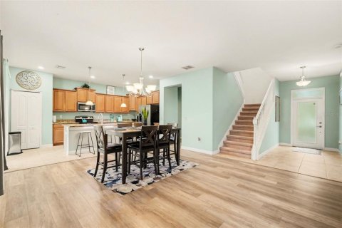 House in Tampa, Florida 5 bedrooms, 215.53 sq.m. № 2409999 - photo 9