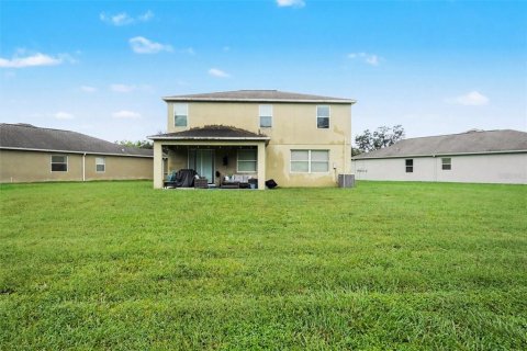 House in Tampa, Florida 5 bedrooms, 215.53 sq.m. № 2409999 - photo 30