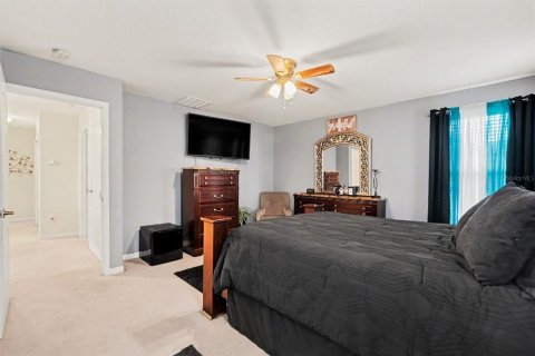 House in Tampa, Florida 5 bedrooms, 215.53 sq.m. № 2409999 - photo 19