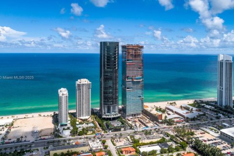 Copropriété à vendre à Sunny Isles Beach, Floride: 3 chambres, 330.27 m2 № 1972577 - photo 26