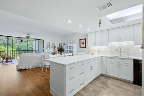 Copropriété à vendre à Sarasota, Floride: 2 chambres, 95.41 m2 № 2119735 - photo 4