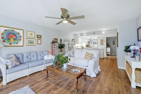 Copropriété à vendre à Sarasota, Floride: 2 chambres, 95.41 m2 № 2119735 - photo 13