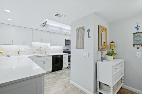 Copropriété à vendre à Sarasota, Floride: 2 chambres, 95.41 m2 № 2119735 - photo 9
