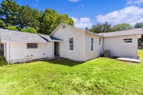 House in Ocklawaha, Florida 2 bedrooms, 86.96 sq.m. № 2388185 - photo 26