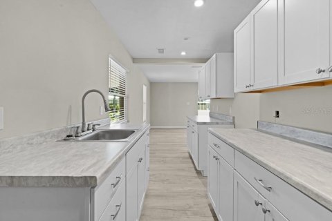 House in Ocklawaha, Florida 2 bedrooms, 86.96 sq.m. № 2388185 - photo 7