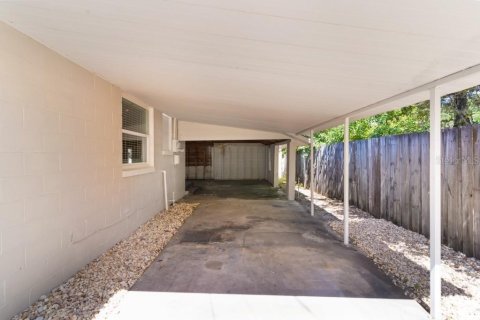 House in Ocklawaha, Florida 2 bedrooms, 86.96 sq.m. № 2388185 - photo 12