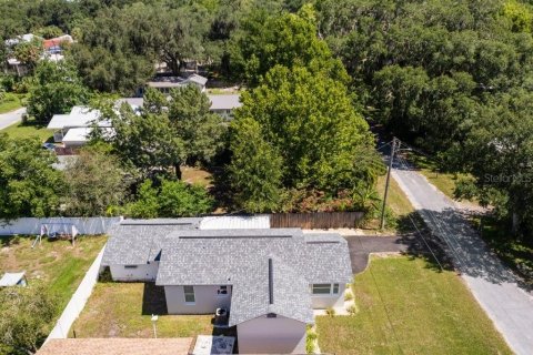 House in Ocklawaha, Florida 2 bedrooms, 86.96 sq.m. № 2388185 - photo 3
