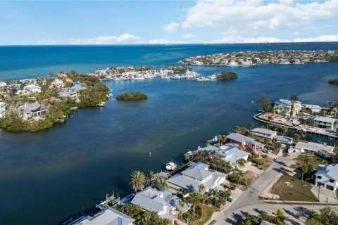 Terreno en venta en Holmes Beach, Florida № 1716789 - foto 11