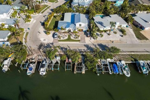 Terreno en venta en Holmes Beach, Florida № 1716789 - foto 8