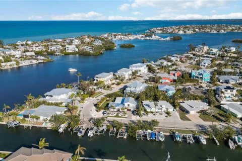 Terreno en venta en Holmes Beach, Florida № 1716789 - foto 18