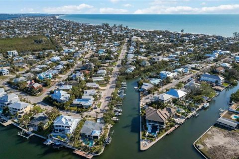 Terreno en venta en Holmes Beach, Florida № 1716789 - foto 2