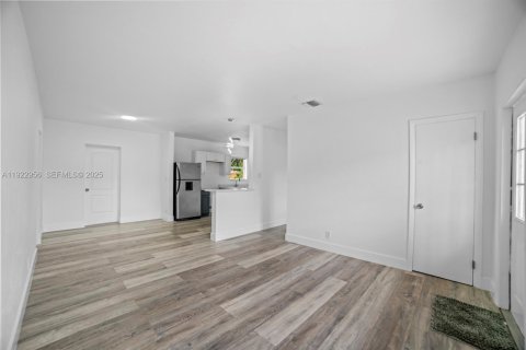 Купить виллу или дом в Форт-Лодердейл, Флорида 5 спален, 123.65м2, № 1976588 - фото 7