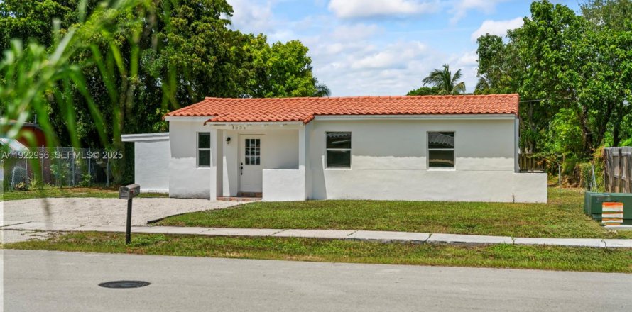 Дом в Форт-Лодердейл, Флорида 5 спален, 123.65м2 № 1976588