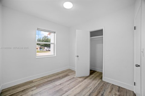 Купить виллу или дом в Форт-Лодердейл, Флорида 5 спален, 123.65м2, № 1976588 - фото 18