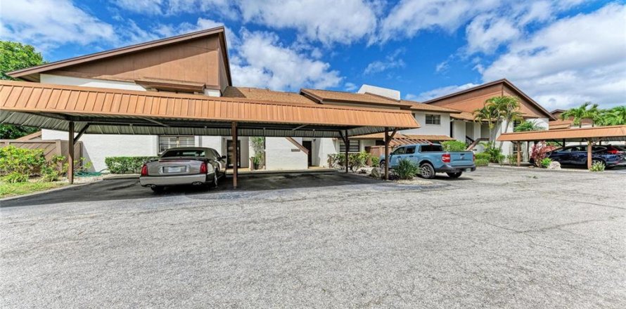 Condo in Bradenton, Florida, 2 bedrooms  № 2237006