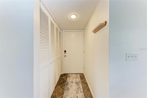 Condo in Bradenton, Florida, 2 bedrooms  № 2237006 - photo 6