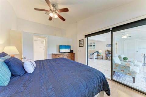 Condo in Bradenton, Florida, 2 bedrooms  № 2237006 - photo 21