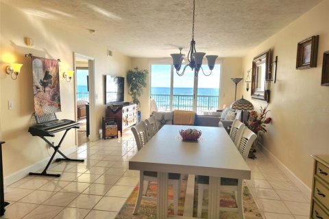 Condo in Port Orange, Florida, 2 bedrooms  № 2212220 - photo 12