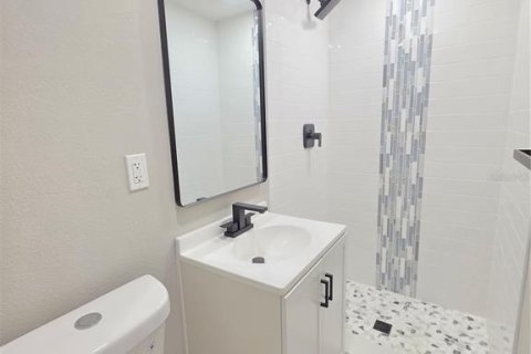 House in New Port Richey, Florida 3 bedrooms, 127.09 sq.m. № 2157438 - photo 30