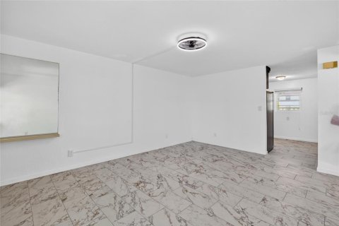 Condominio en venta en South Daytona, Florida, 2 dormitorios, 78.13 m2 № 2228486 - foto 6