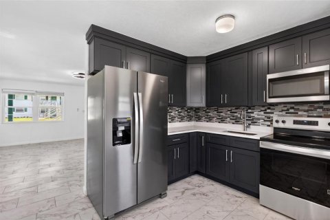 Condominio en venta en South Daytona, Florida, 2 dormitorios, 78.13 m2 № 2228486 - foto 10