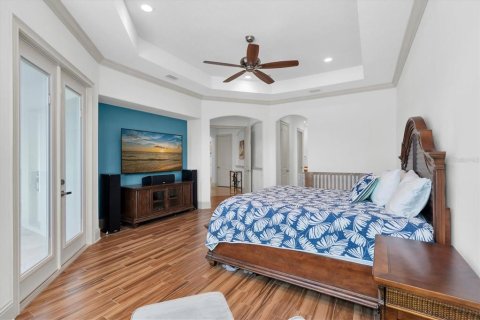 House in Apollo Beach, Florida 4 bedrooms, 340.86 sq.m. № 2221959 - photo 13