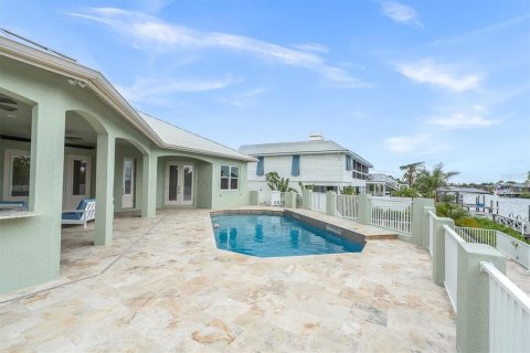 House in Apollo Beach, Florida 4 bedrooms, 340.86 sq.m. № 2221959 - photo 21