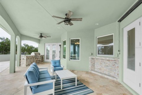 House in Apollo Beach, Florida 4 bedrooms, 340.86 sq.m. № 2221959 - photo 23