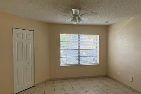 Condominio en alquiler en Orlando, Florida, 2 dormitorios, 76.18 m2 № 1911877 - foto 10