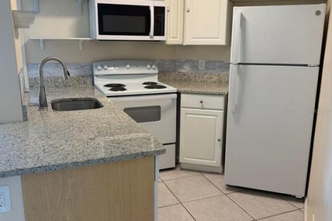 Condominio en alquiler en Orlando, Florida, 2 dormitorios, 76.18 m2 № 1911877 - foto 20