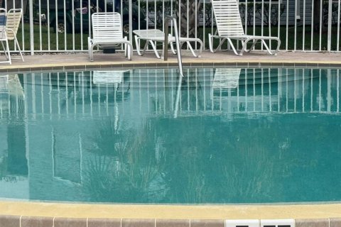 Condominio en alquiler en Orlando, Florida, 2 dormitorios, 76.18 m2 № 1911877 - foto 11