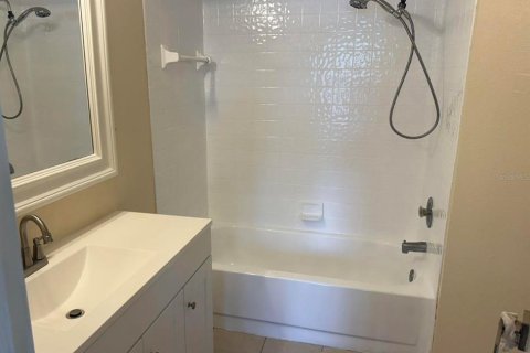 Condominio en alquiler en Orlando, Florida, 2 dormitorios, 76.18 m2 № 1911877 - foto 7