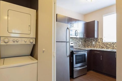 Appartement à louer à Miami, Floride: 2 chambres № 1942660 - photo 1