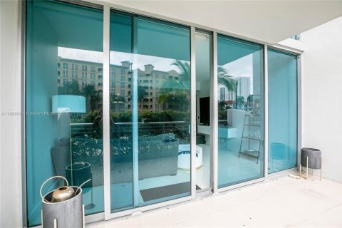 Снять в аренду кондоминиум в Авентура, Флорида 2 спальни, 154.5м2, № 1941190 - фото 23