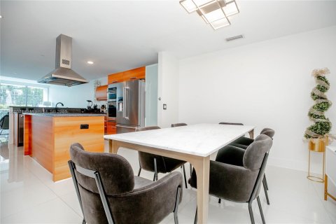 Снять в аренду кондоминиум в Авентура, Флорида 2 спальни, 154.5м2, № 1941190 - фото 11