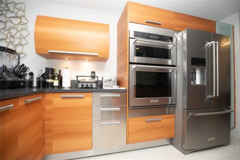 Снять в аренду кондоминиум в Авентура, Флорида 2 спальни, 154.5м2, № 1941190 - фото 10