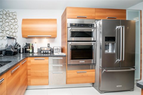 Снять в аренду кондоминиум в Авентура, Флорида 2 спальни, 154.5м2, № 1941190 - фото 6