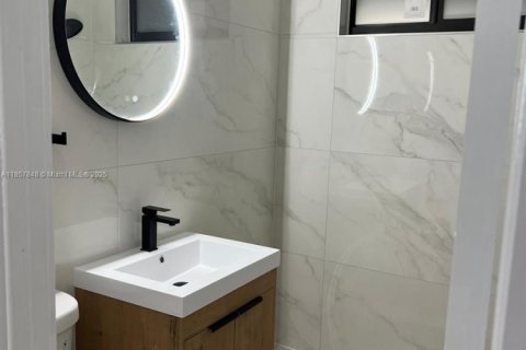 Купить коммерческую недвижимость в Майами, Флорида 314.57м2, № 2058073 - фото 26