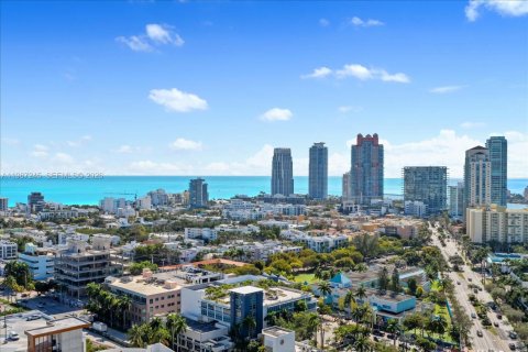Copropriété à vendre à Miami Beach, Floride: 2 chambres, 113.15 m2 № 2255198 - photo 3